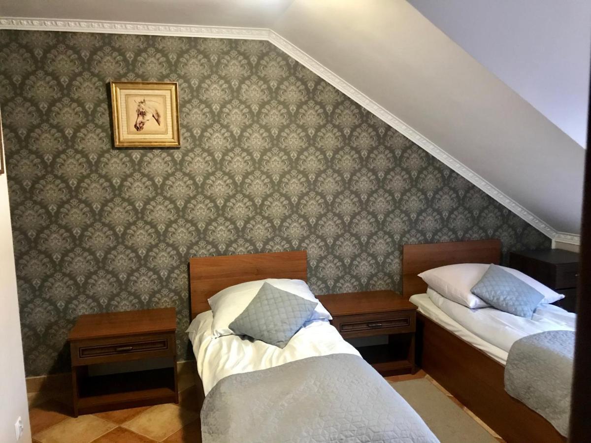 Dworek Biala Dama Nieborów Exterior foto